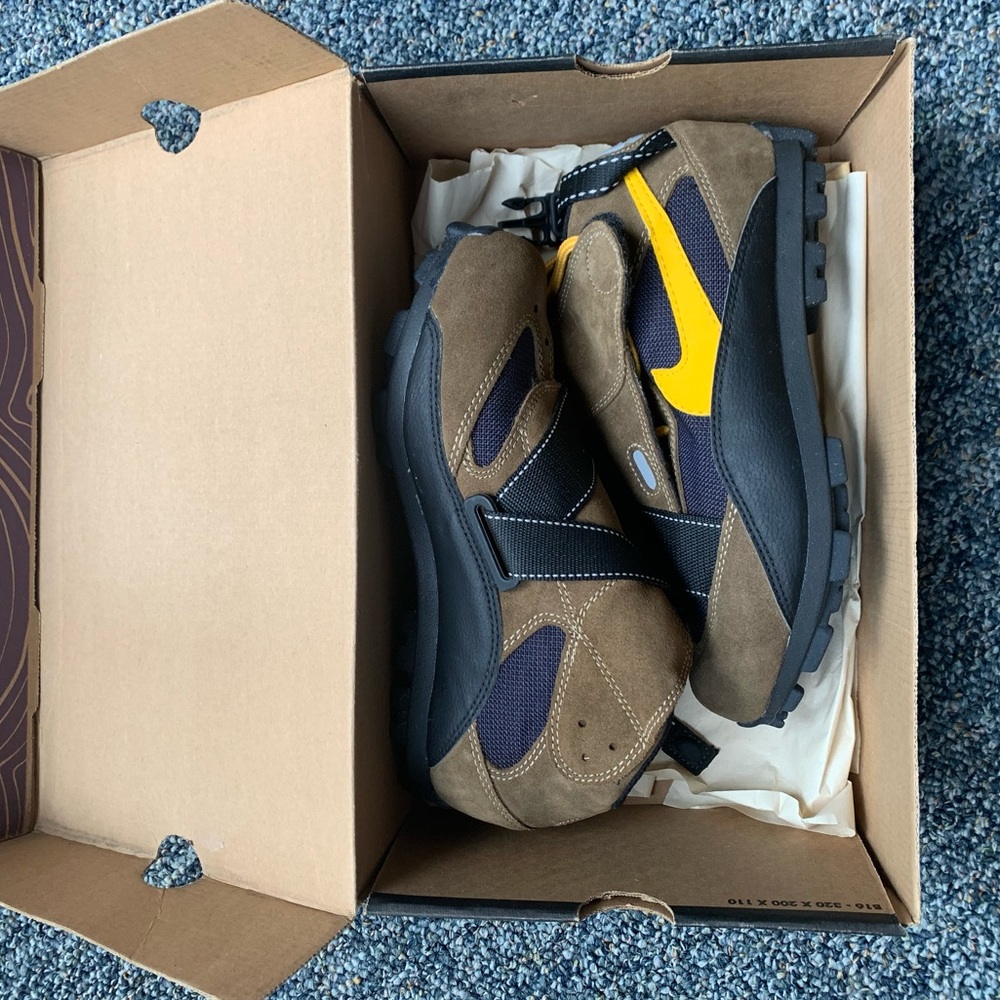 ! Nike ACG Never Used Vintage 1990s Bike Shoes